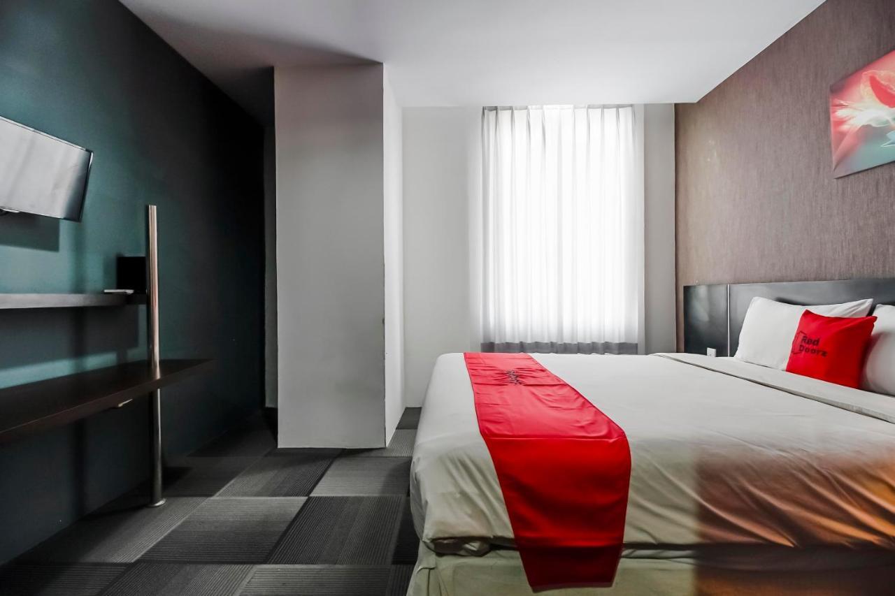 Reddoorz Premium Near Pantai Losari 2 Makassar Luaran gambar