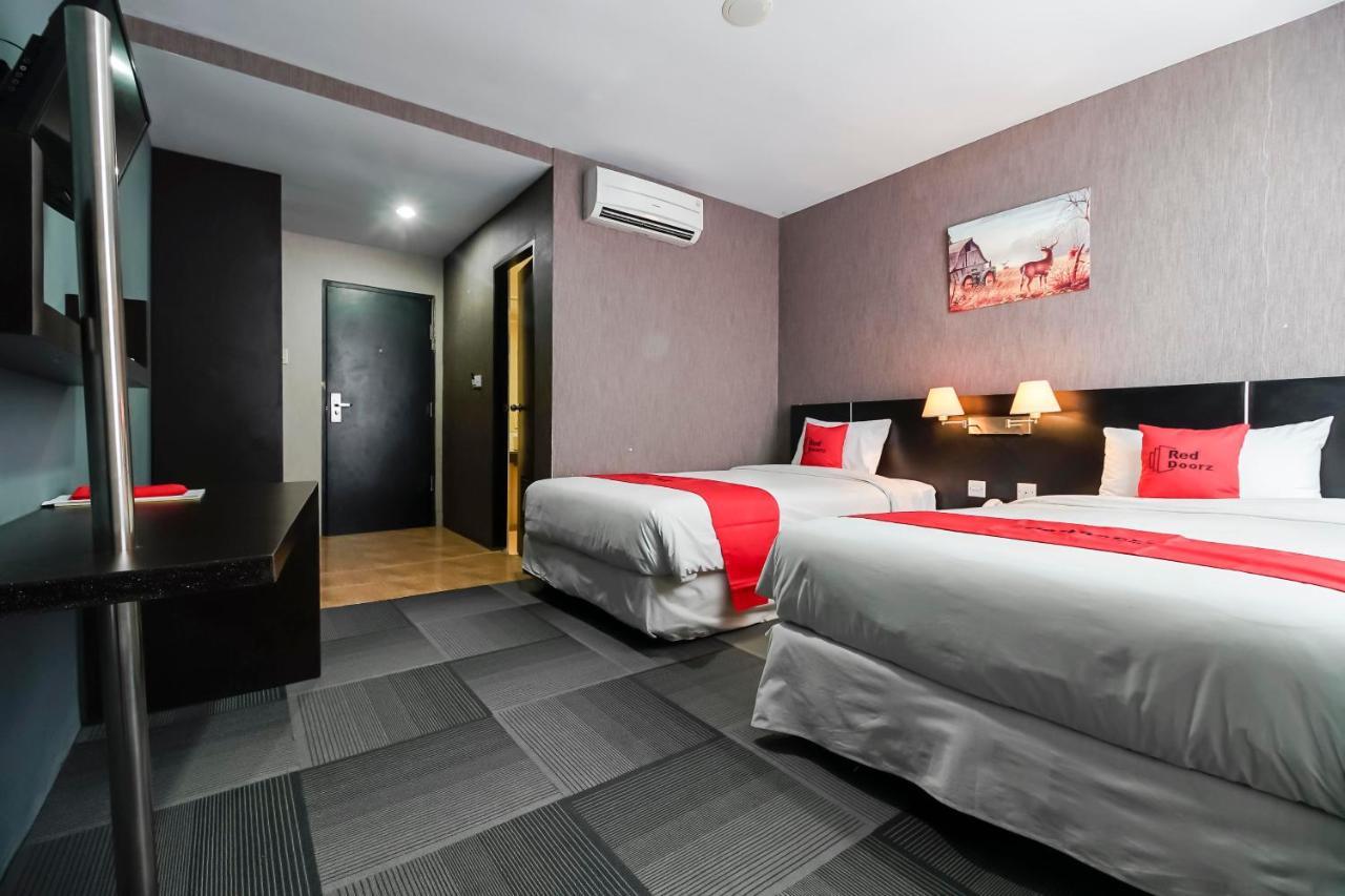 Reddoorz Premium Near Pantai Losari 2 Makassar Luaran gambar